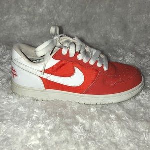 Nike Made in Vietnam Sz 6